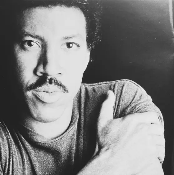 Lionel Richie - The Definitive Collection-12