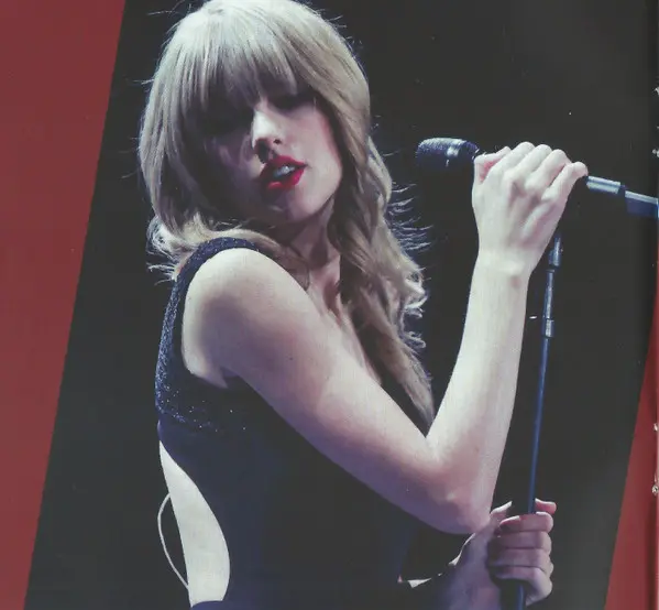 Taylor Swift - Red (Taylor's Version)-16