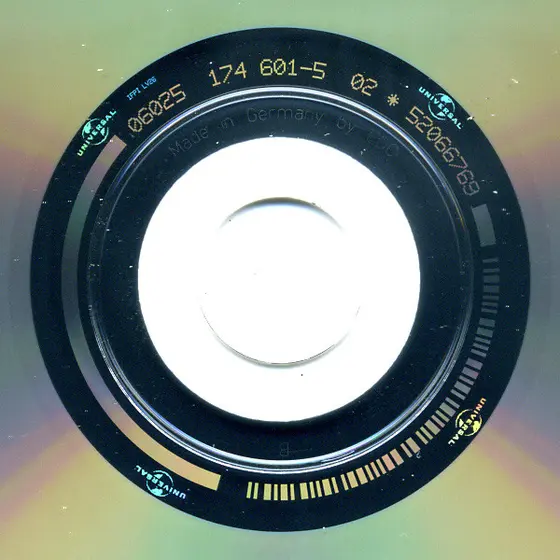 Eels - Useless Trinkets: B-Sides, Soundtracks, Rarities And Unreleased 1996 - 2006-3