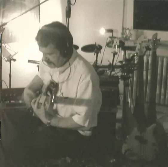 Frank Gingeleit - Lost In The Deep Blue-7