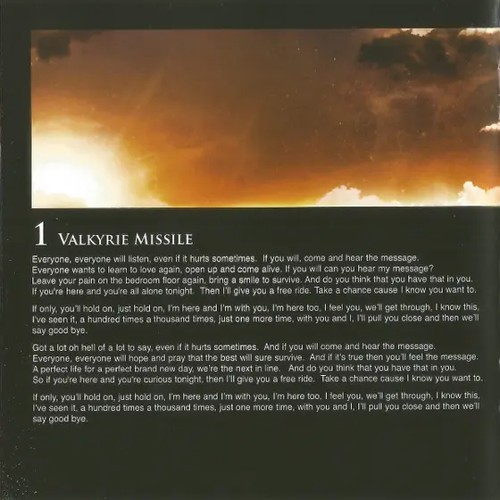 Angels & Airwaves - We Don't Need To Whisper-8