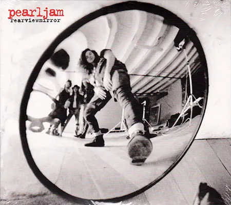Pearl Jam - Rearviewmirror (Greatest Hits 1991-2003)-0