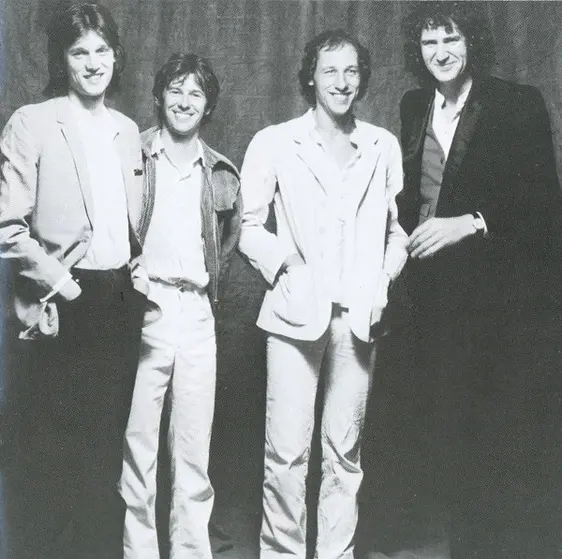 Dire Straits - Communiqué-8