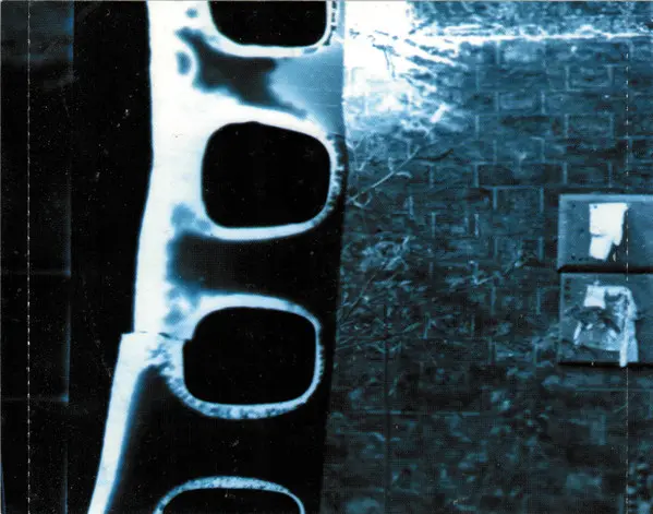 Elbow - Asleep In The Back-5