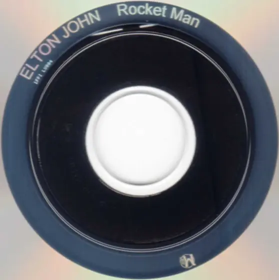 Elton John - Rocket Man ● The Definitive Hits-9