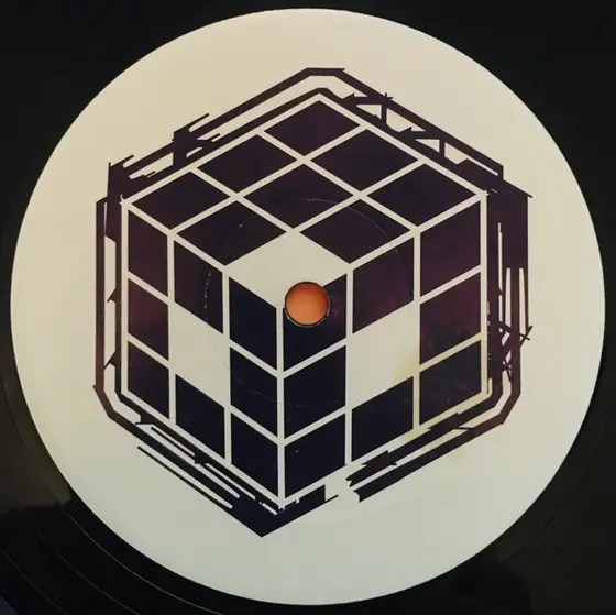 Paul Woolford & Steve Mac - K-Hole-3