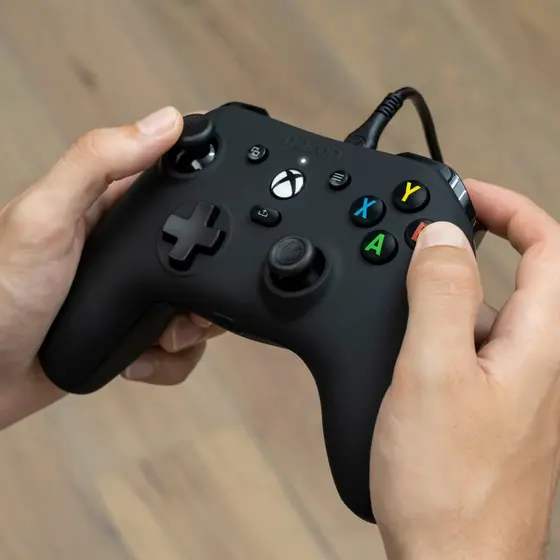 NACON EVOL-X PRO WIRED CONTROLLER PC/XBOX/XBSX-6
