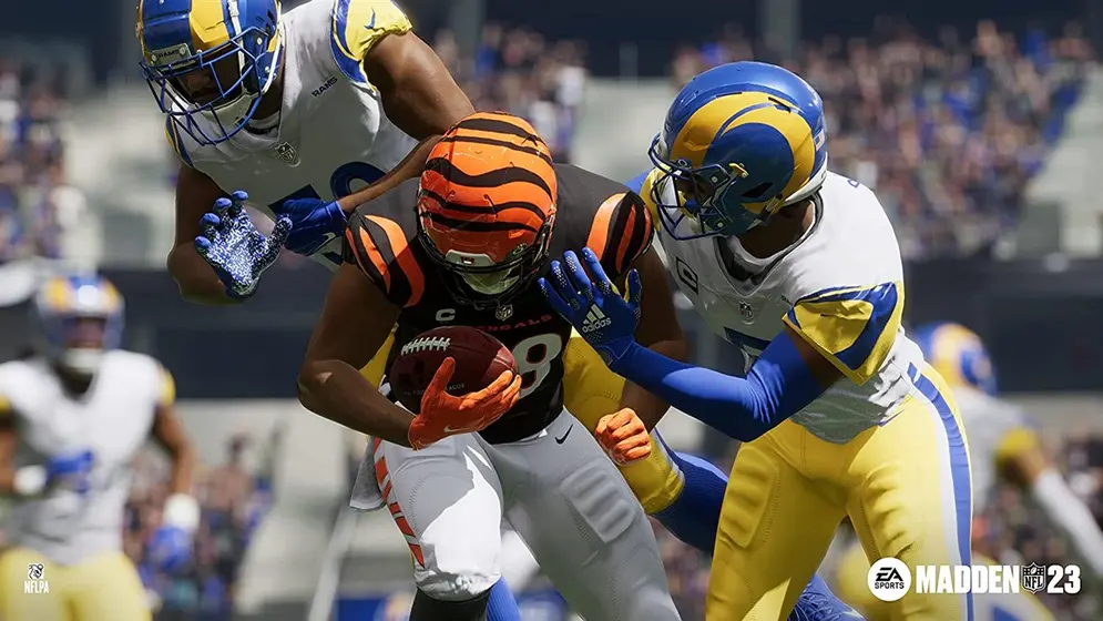 Madden NFL 23 (Playstation 5)-5