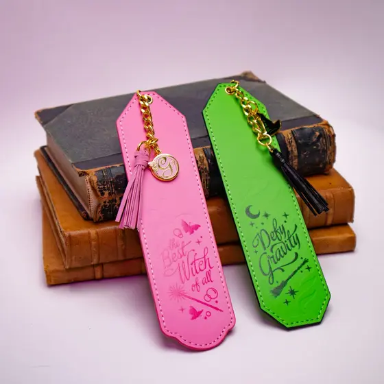 NOBLE COLLECTION - GLINDA AND ELPHABA BOOKMARK SET-12