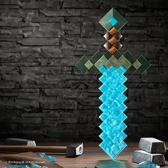 NOBLE COLLECTION – MINECRAFT – DIAMOND SWORD-4