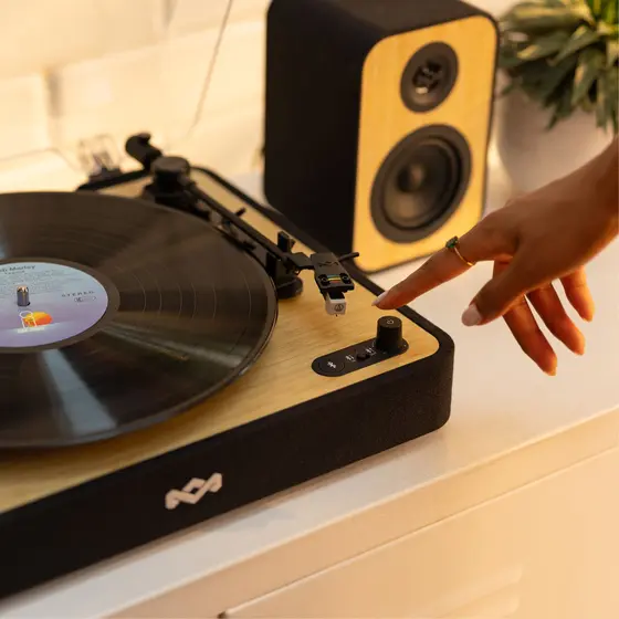 HOUSE OF MARLEY REVOLUTION BT TURNTABLE WITH SPEAKERS SIGNATURE BLACK-6