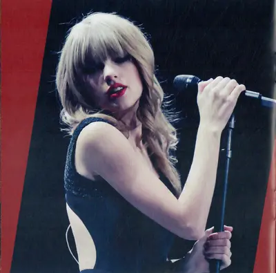 Taylor Swift - Red (Taylor's Version)-17