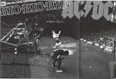 AC/DC - Back In Black-11