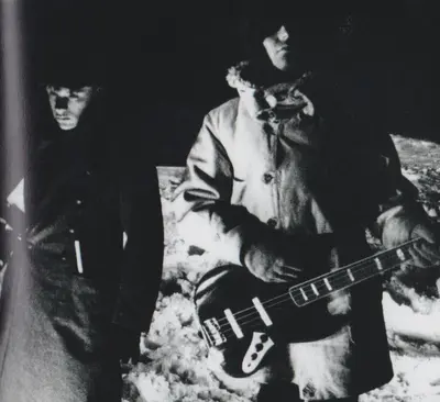 U2 - War-22