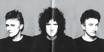 Queen - Greatest Hits I II & III (The Platinum Collection)-40