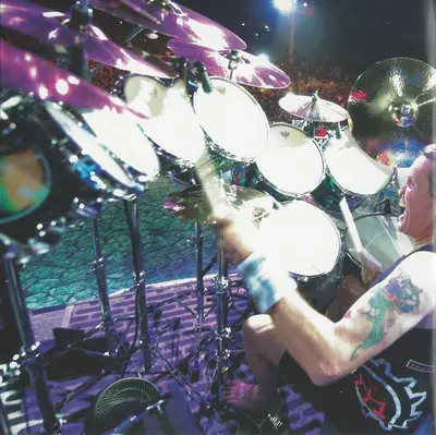 Iron Maiden - En Vivo!-12