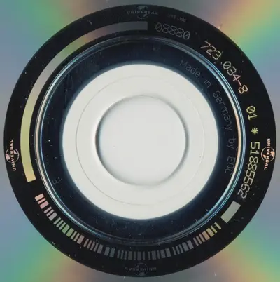 Paul McCartney - Memory Almost Full-3
