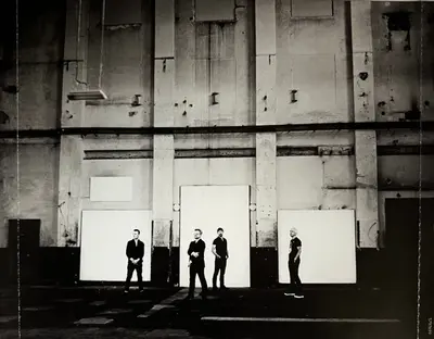 U2 - Songs Of Experience-9