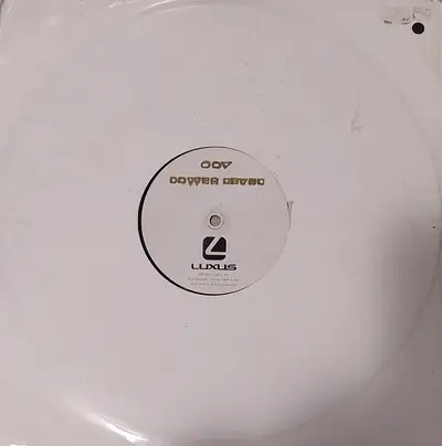 Lower Level - LUXUS 006