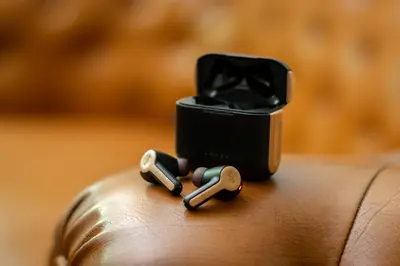 HOUSE OF MARLEY REBEL SIGNATURE BLACK TRUE WIRELESS EARBUDS-5