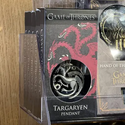 NOBLE COLLECTION - GAME OF THRONES - J - TARGARYEN PENDANT / CUSTOME-1