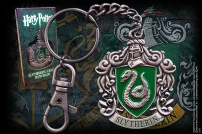 NOBLE COLLECTION Harry Potter Slytherin crest keychain-0