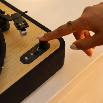 HOUSE OF MARLEY REVOLUTION BT TURNTABLE SIGNATURE BLACK-4